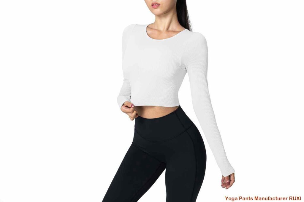 شورت رياضي باللون الأصفر Ruxi ma2696